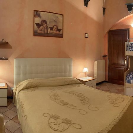 Casa Nives Apartment Imperia Exterior photo